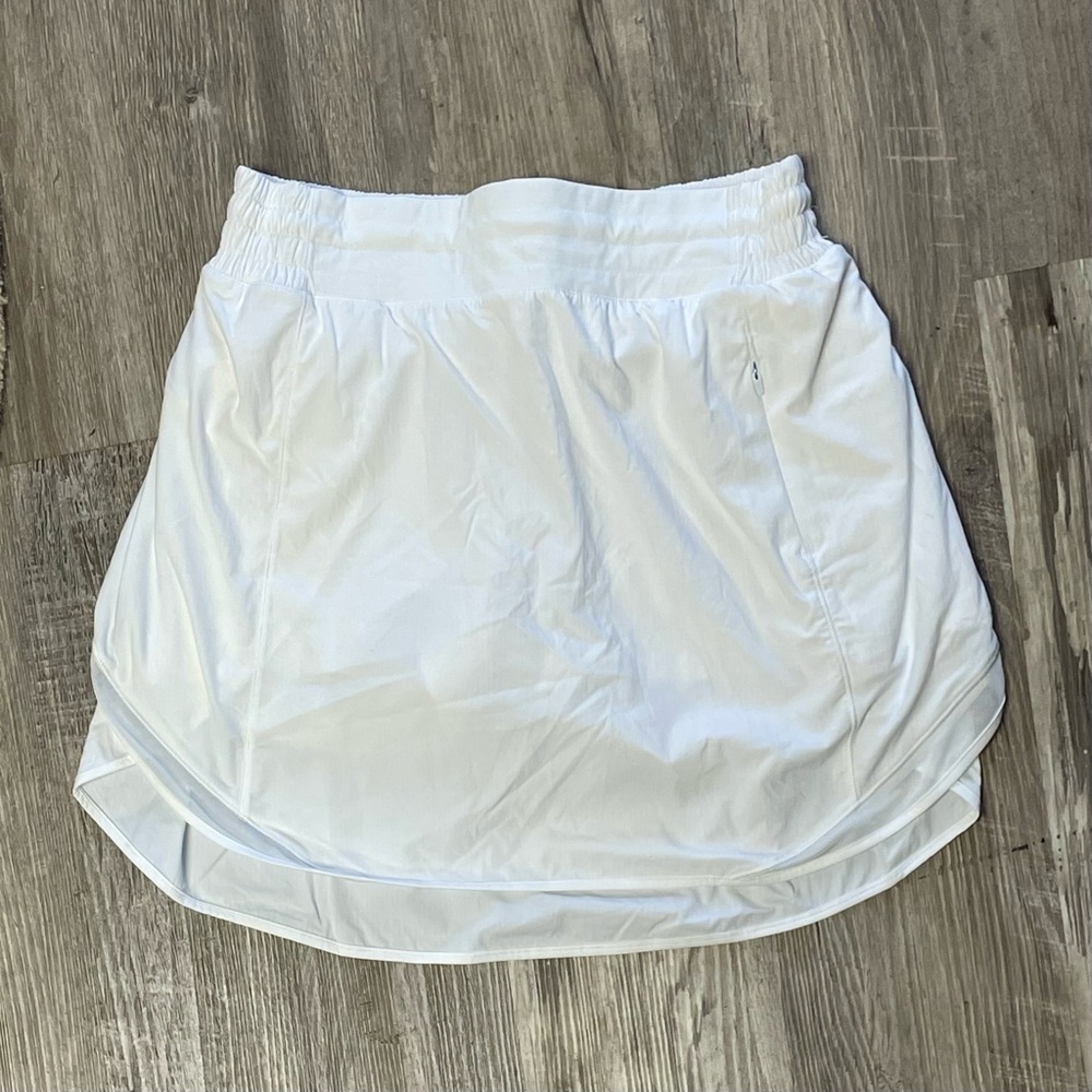 SOLD Lululemon Hotty Hot High-Rise Skirt in White Pickleball Tennis Golf Skort - Picture 4 of 16